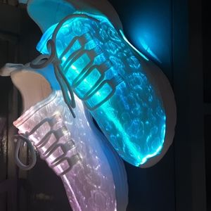 Light up tennis shoes